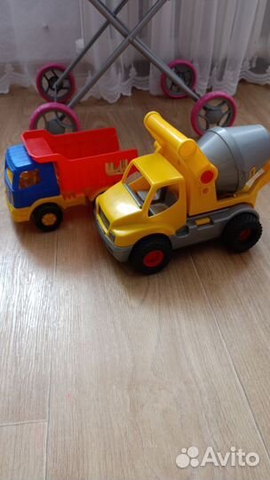 Коляска кукольная