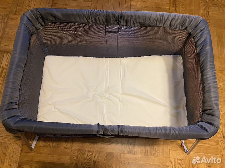 Манеж BabyBjorn Travel Cot Light