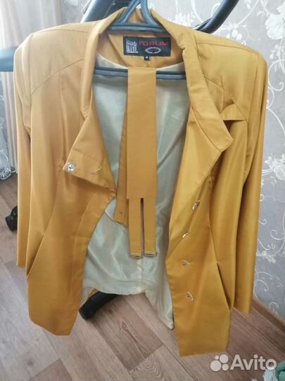 Плащ женский