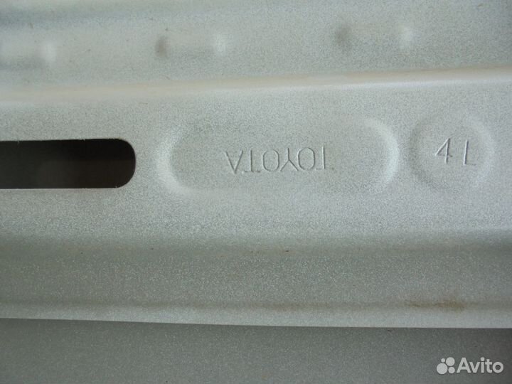 Крыло переднее левое Toyota Fortuner 2