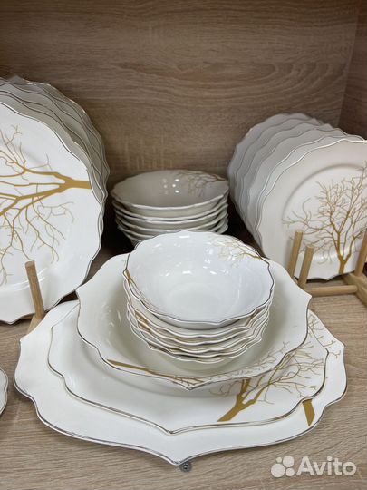 Столовый и чайный сервиз 39 пред