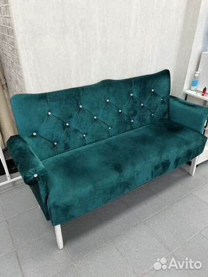 Диван и 3 стула