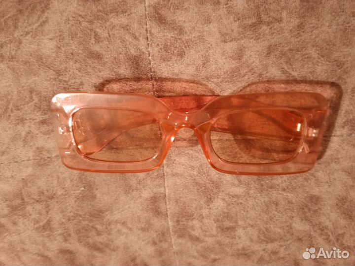 Солнечные очки женские