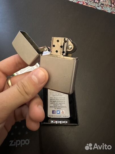 Зажигалка бензиновая zippo