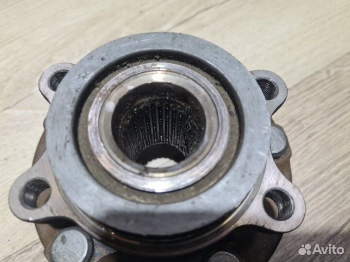 Ступица передняя Nissan Qashqai J10 2.0 MR20DE