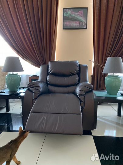 Кресло реклайнер в коричневом цвете