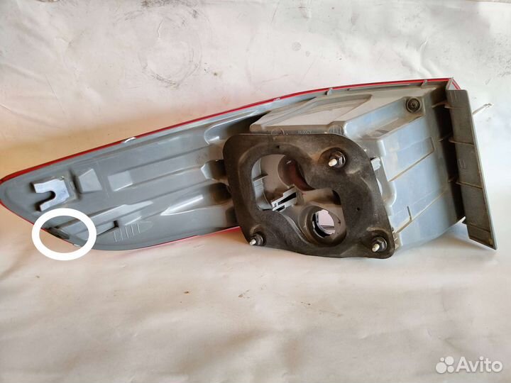 Фонарь задний правый Kia Rio 3