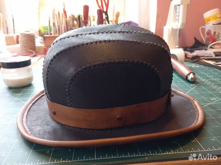 Кожаная шляпа