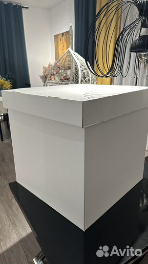 Большая подарочная коробка 