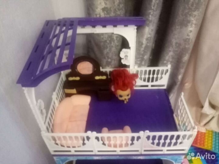 Домик кукольный бу