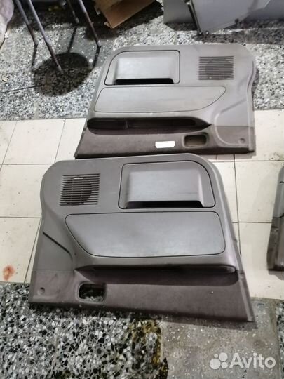 Обшивки дверей mitsubishi Dion