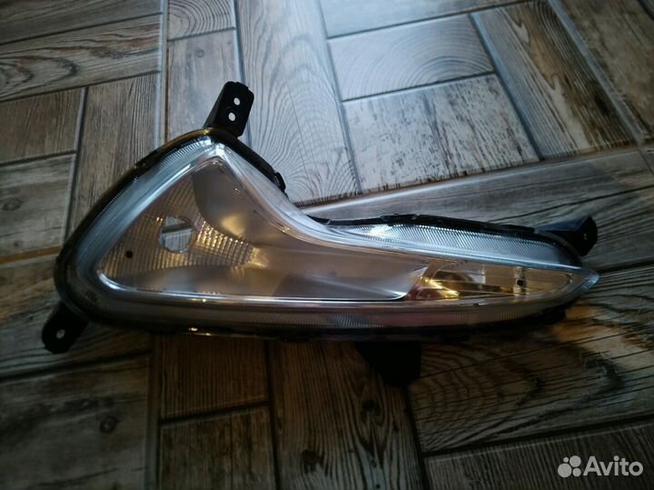 Продам противотуманку на Solaris 2015