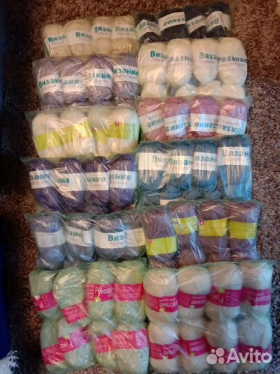 Пряжа,спицы и крючки