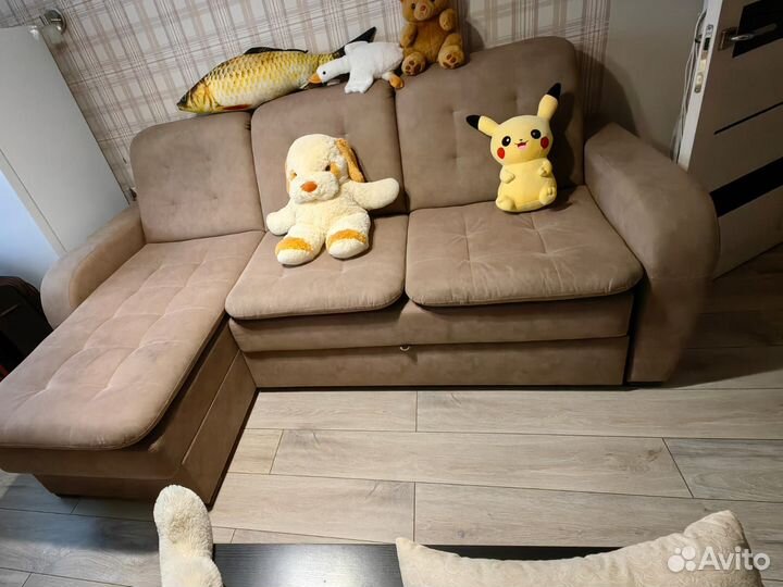 Угловой диван 2,5м