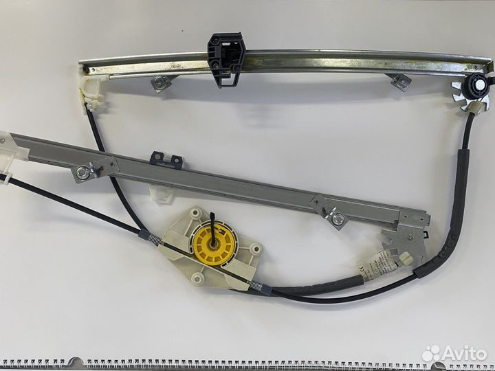 Стеклоподъёмник AC588