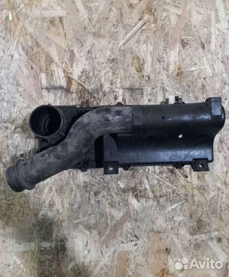 Корпус воздушного фильтра Kia Rio 2002-2005