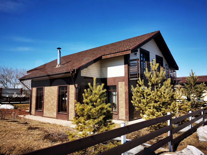 Коттедж 140 м² на участке 7 сот.