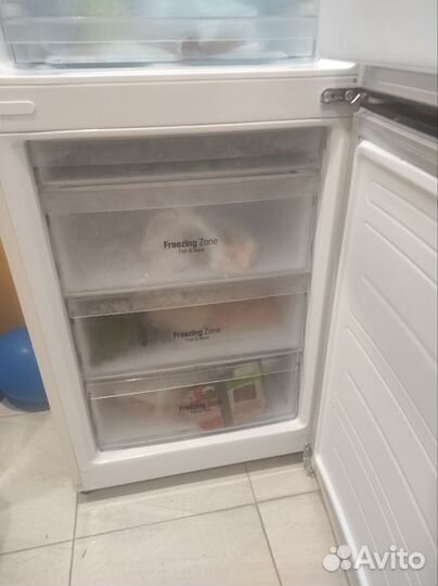 Холодильник LG