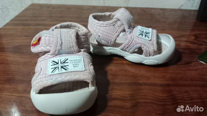 Сандалии для девочки