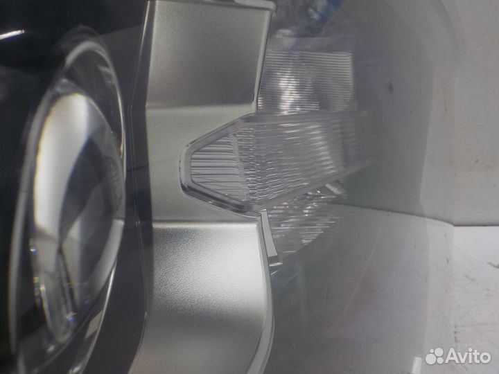 Фара правая, Subaru Forester