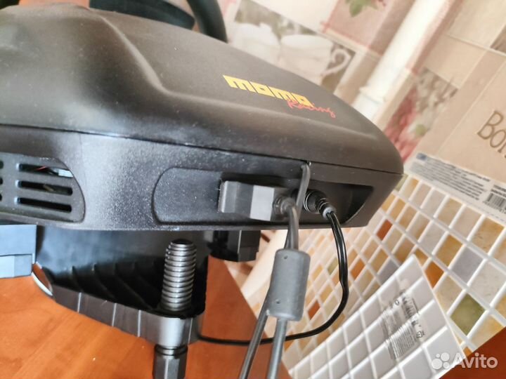 Игровой руль logitech momo racing