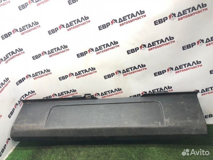 Накладка замка багажника Renault Fluence седан