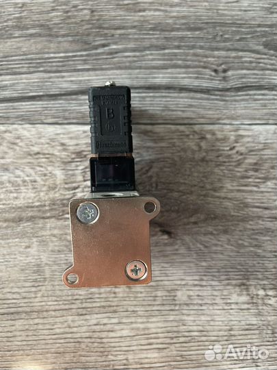 SMC пневмонаспркдклитель