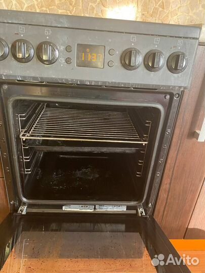 Плита (варочная поверхность с духовым шкафом)