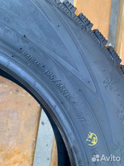 Viatti Brina Nordico V-522 195/65 R15 91T