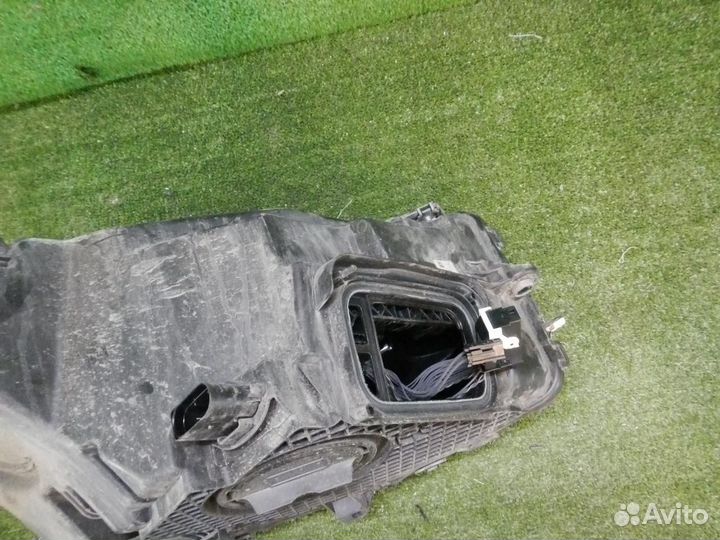 Фара левая Mercedes-Benz GLC