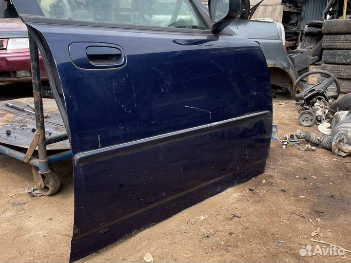 Дверь передняя правая Dodge Charger
