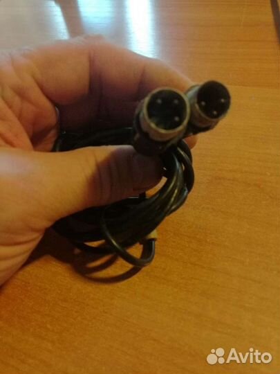 Ретро микрофон и шнур