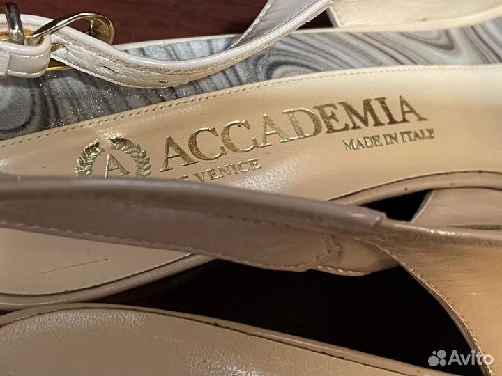 Новые Босоножки Accademia (Италия), р. 40