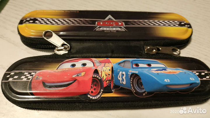 Футляр под ручки