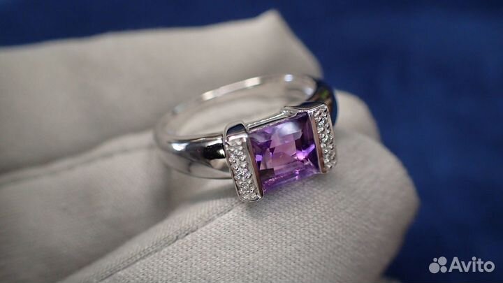 Золотое кольцо с аметистом и бриллиантами