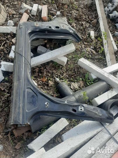 Левая передняя четверть Mazda 3bk седан