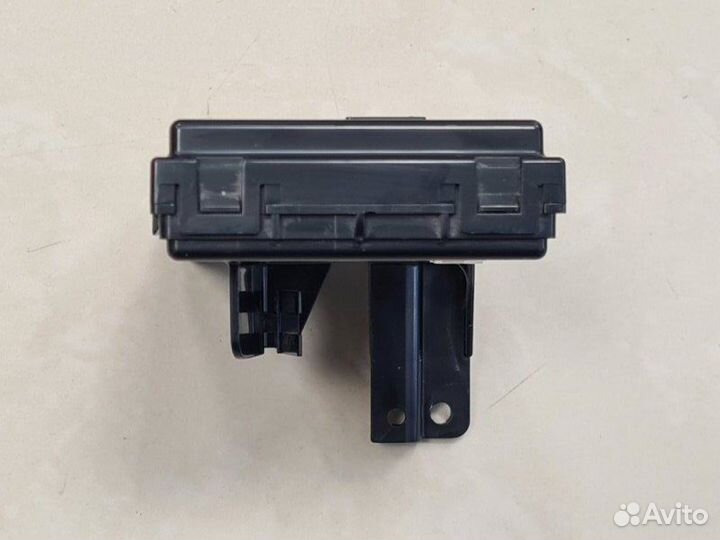 Блок управления отопителем Kia Stinger седан G4KL