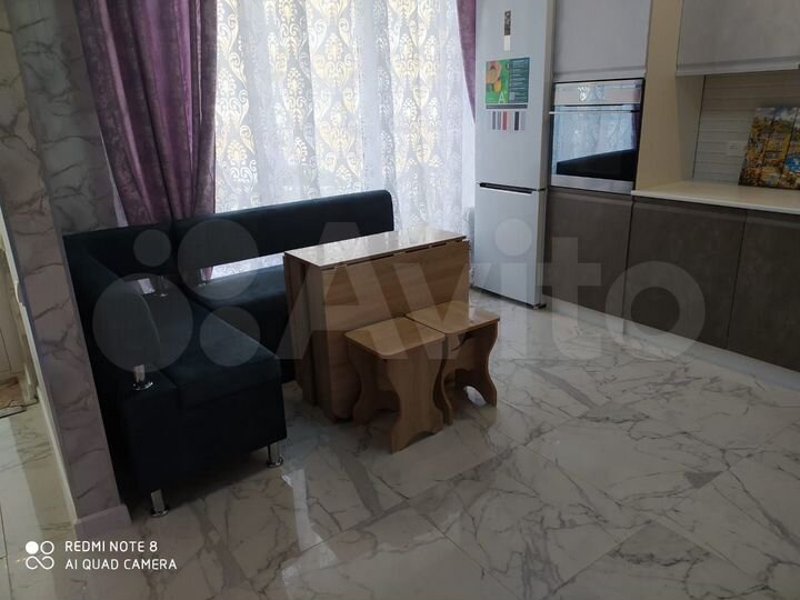 2-к. квартира, 52 м², 2/2 эт.