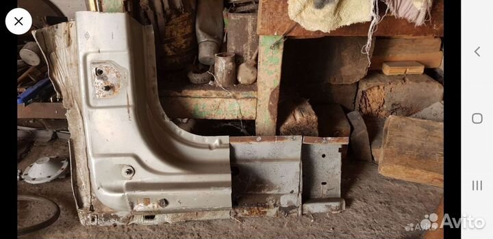 Стойка средняя левая Дастер