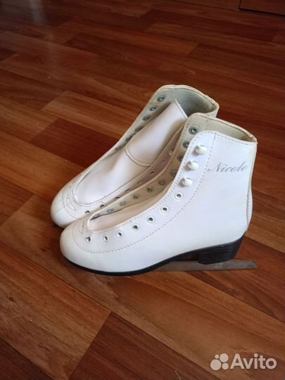 Коньки фигурные