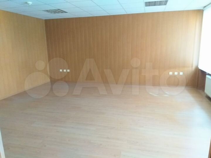 Офисные помещения, 700 м²