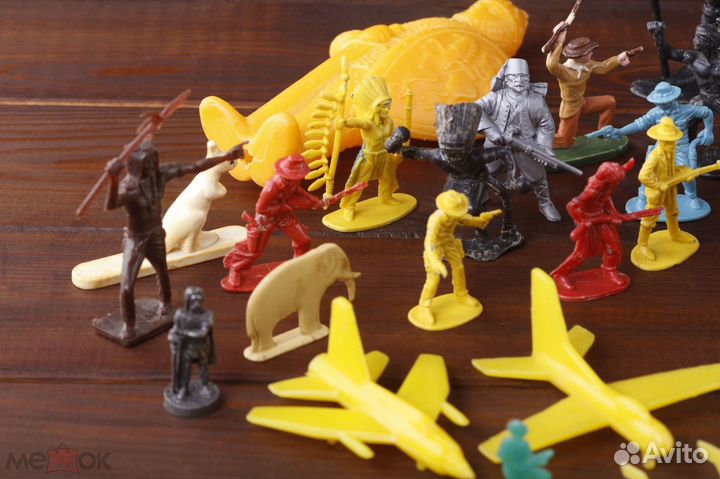 Оптовый лот Солдатики Индейцы Ковбои 66 штук