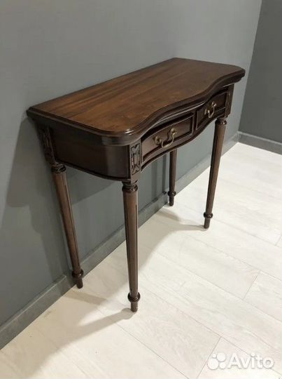 Консольный столик MSU.65