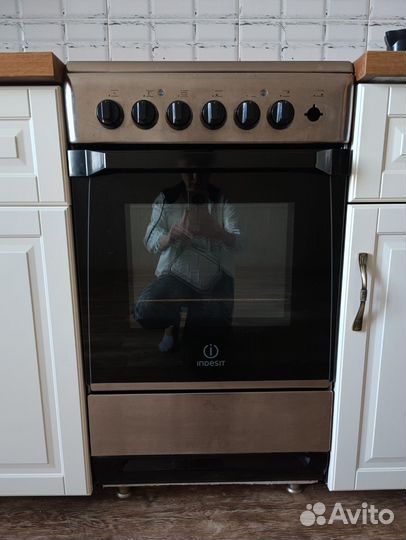 Плита электрическая indesit с духовкой