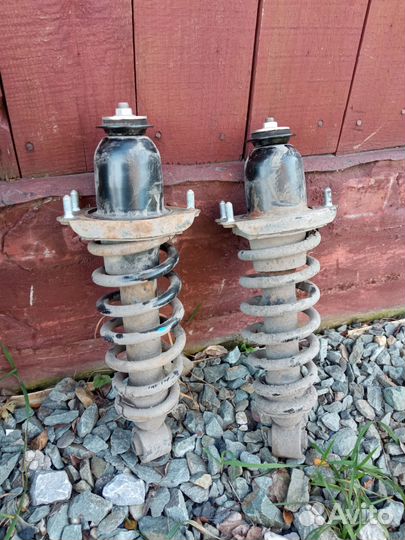 Стойки для toyota avensis