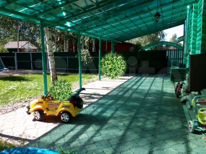 Дом 175 м² на участке 12,6 сот.