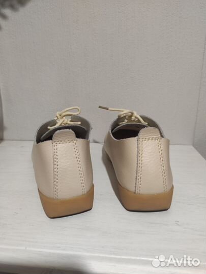 Ботинки бежевые со шнурками 36