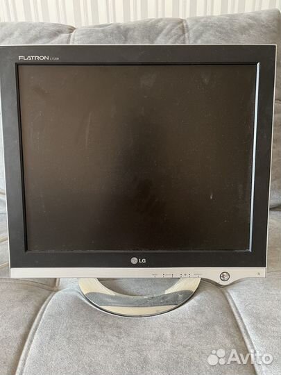 Продам монитор 17 дюймов LG