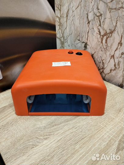 Ультрафиолетовая лампа для ногтей