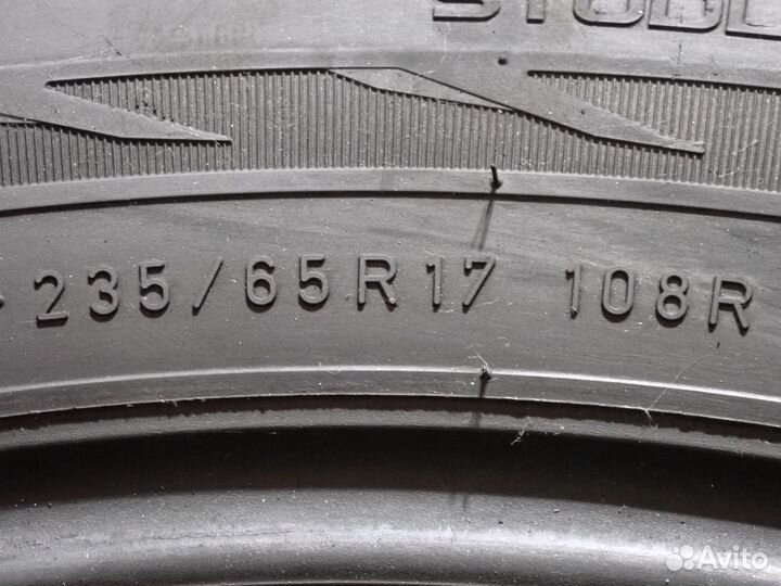Nokian Tyres Hakkapeliitta R2 SUV 235/65 R17 108R